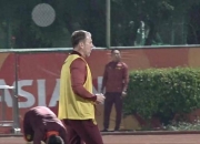 九游游戏-关于坚守阵地：英格兰队面临中国队的防守反击的信息