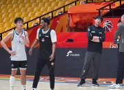 九游娱乐官方-西藏男篮实力强劲，成功战胜山东队的反扑