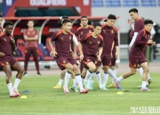 九游游戏-中国足球联赛战况激烈，球员们全力以赴