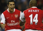 九游娱乐网站-欧冠斗牛场，当公牛的冲锋刺穿太阳的光辉