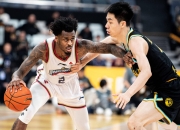 九游体育官方入口-外援首秀亮眼，球队外线得分倍增