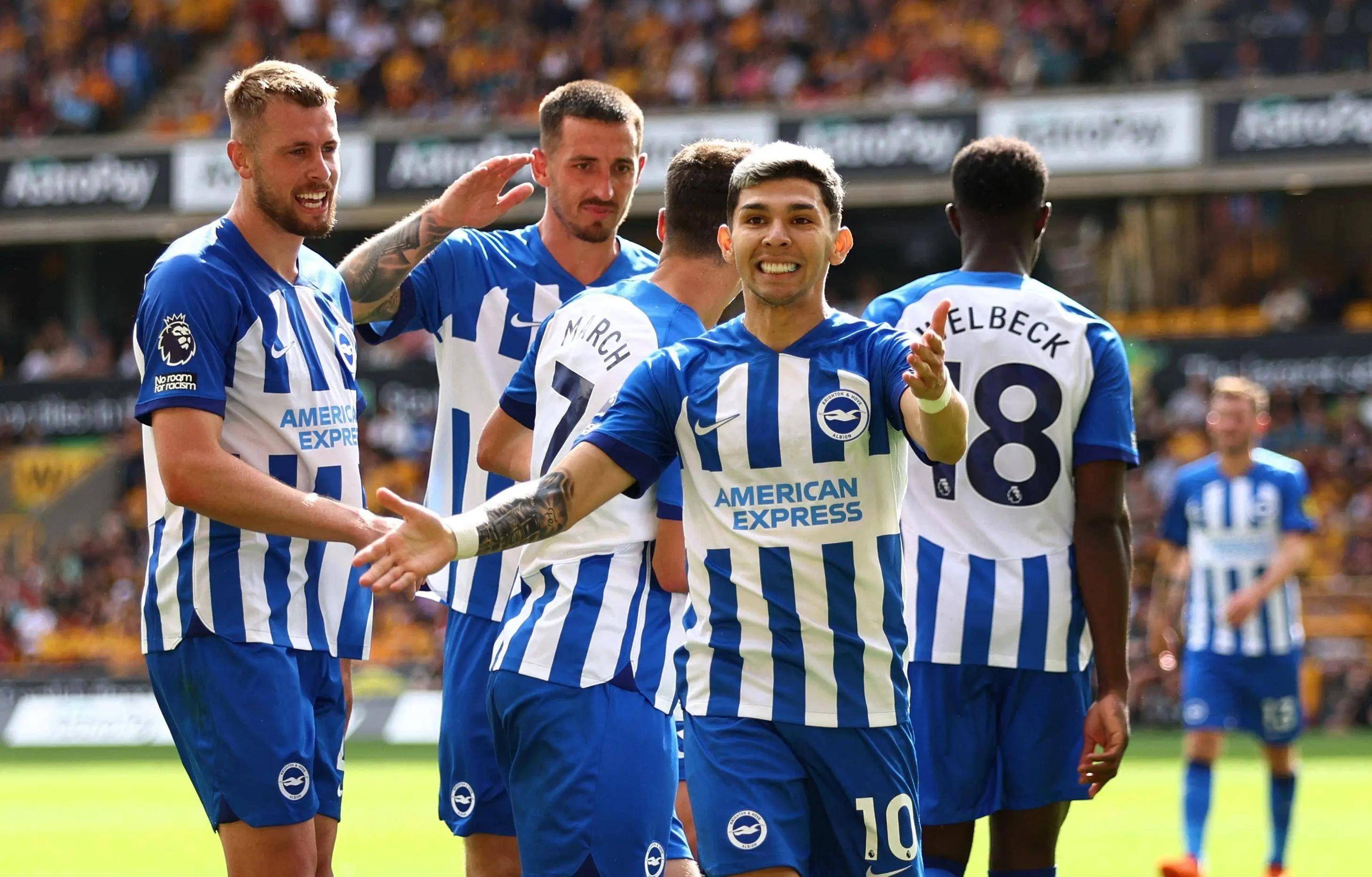 包含英格兰联赛：球队实力进步，赛场激战纷呈的词条