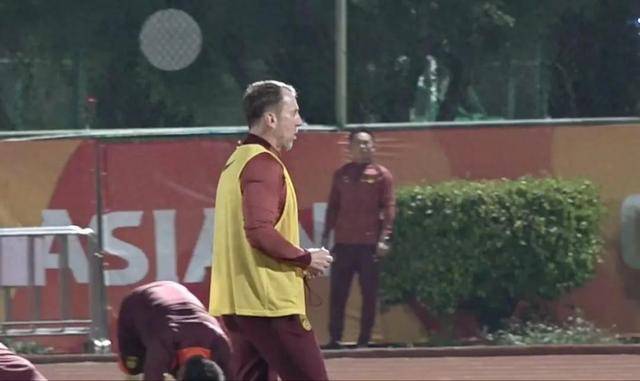 关于坚守阵地:英格兰队面临中国队的防守反击的信息 关于坚守阵地:英格兰队面临中国队的防守反击的信息