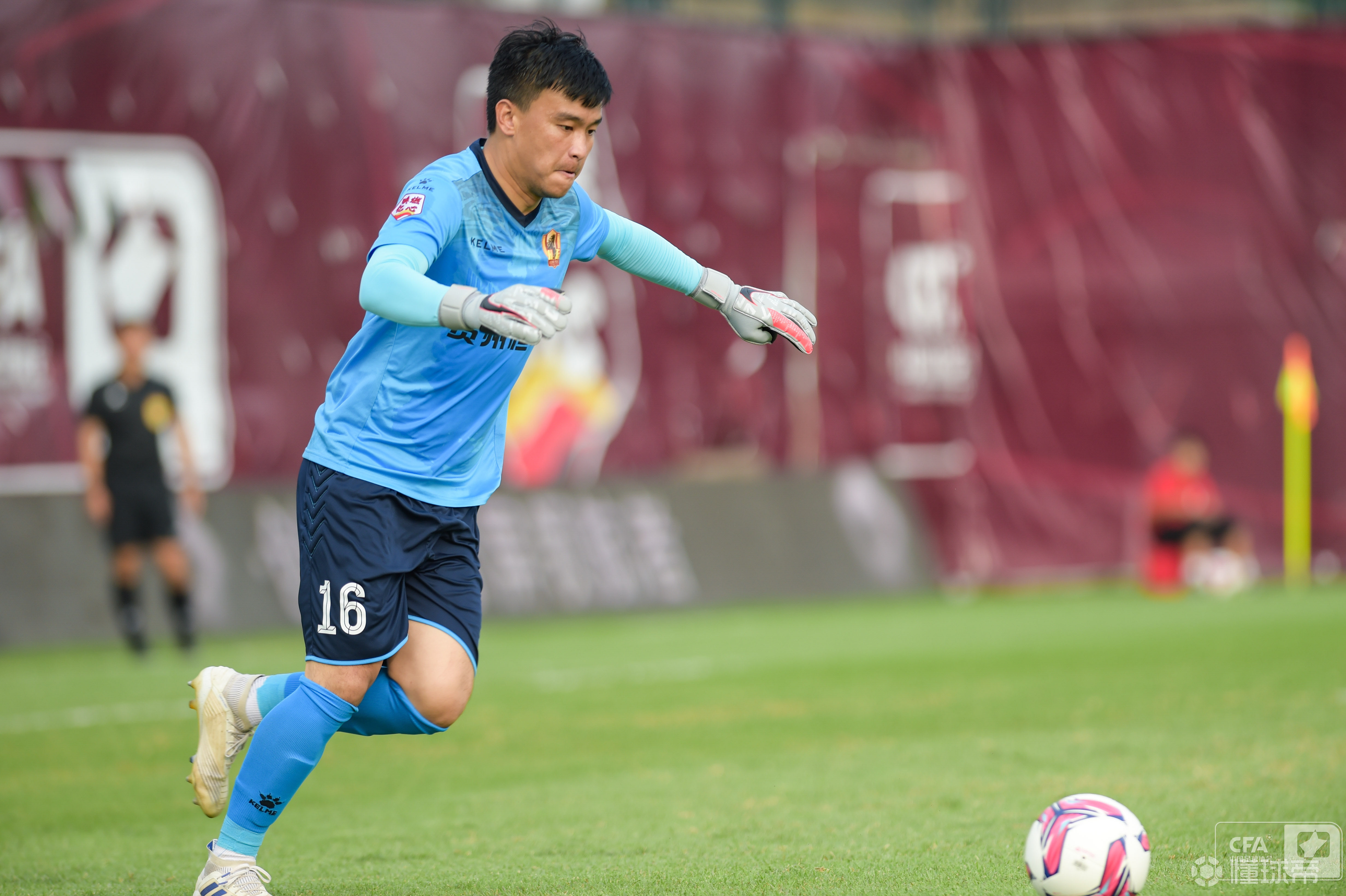 包含深圳佳兆业客场战胜贵州恒丰，挣得关键三分的词条