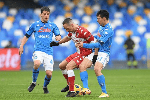 关于那不勒斯大胜帕尔马，全队齐力击败对手的信息