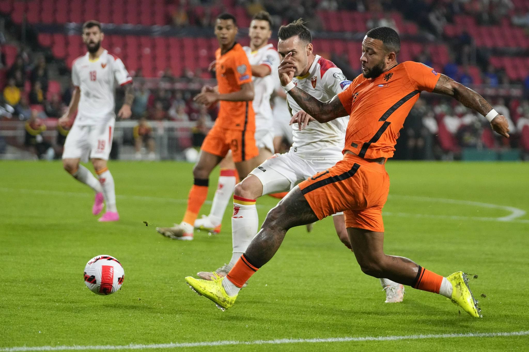 包含欧洲杯预选赛战火激烈,球队士气高昂的词条 包含欧洲杯预选赛战火激烈,球队士气高昂的词条