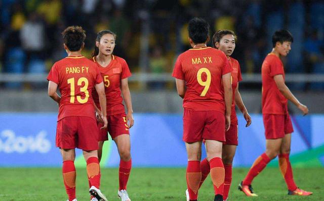 中国女足备战严谨,队员训练纪律严格有序 中国女足备战严谨,队员训练纪律严格有序