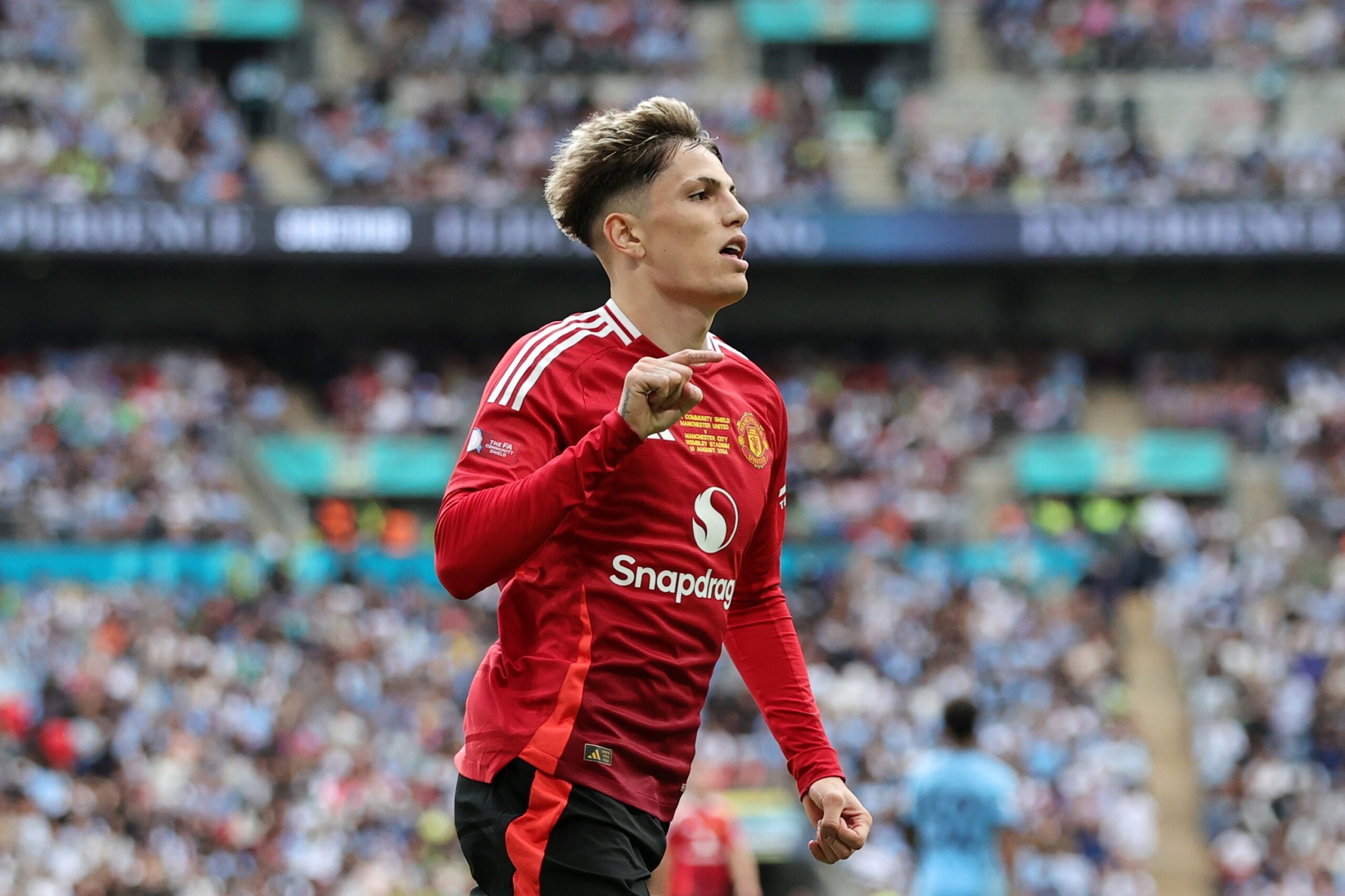 关于曼联轻松晋级淘汰赛，实现出线目标的信息