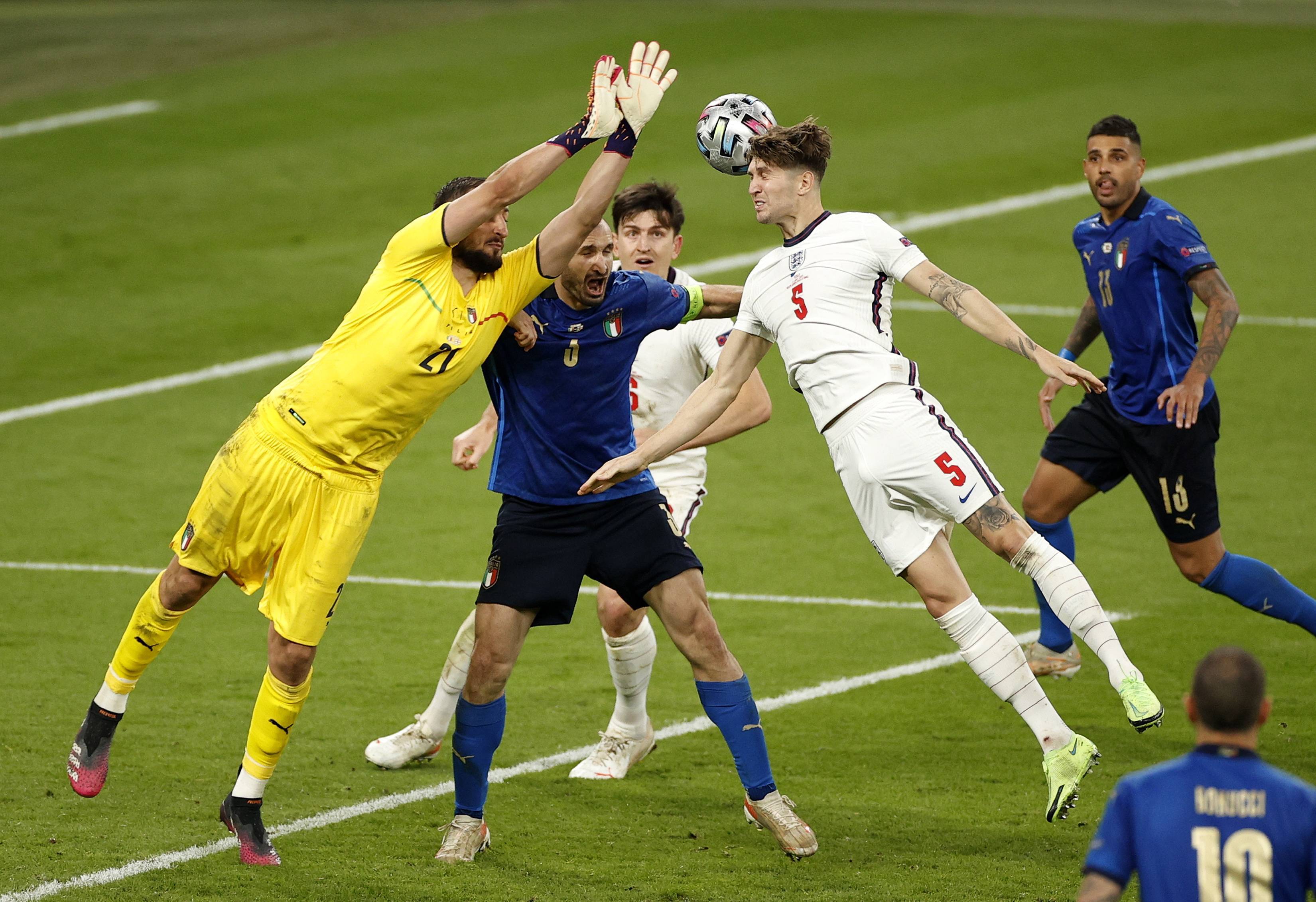 包含欧国联比赛：克罗地亚队淘汰瑞士队的词条