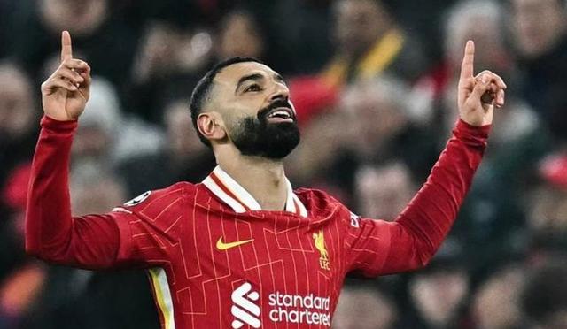 包含利物浦主力后卫因伤缺席多场联赛，球队防线岌岌可危的词条