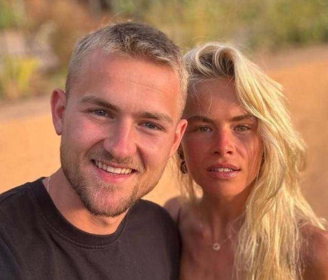 包含英格兰备战匈牙利，决胜负之战即将展开的词条