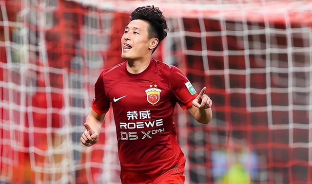 上港连胜创历史纪录,稳坐榜首 上港连胜创历史纪录,稳坐榜首