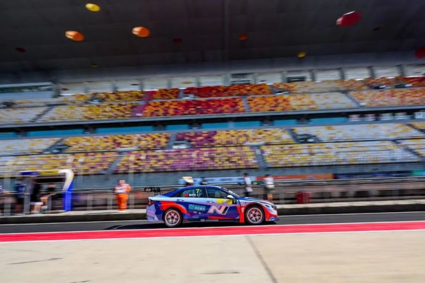 关于杭州绿城客场抢分，保住中游位置的信息