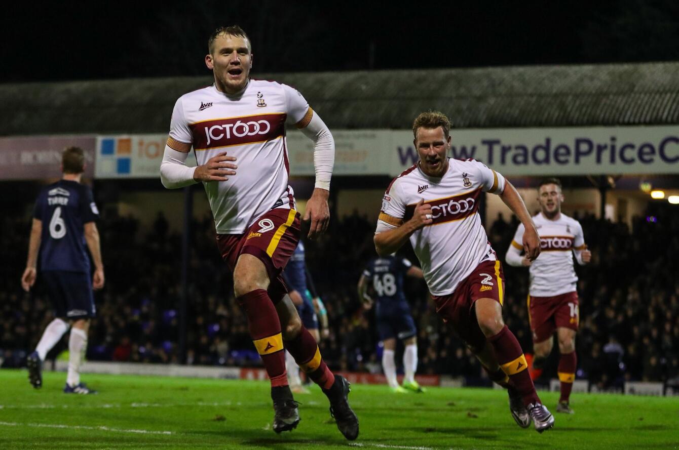 比塞塔队主帅遭遇指责球队需重整旗鼓