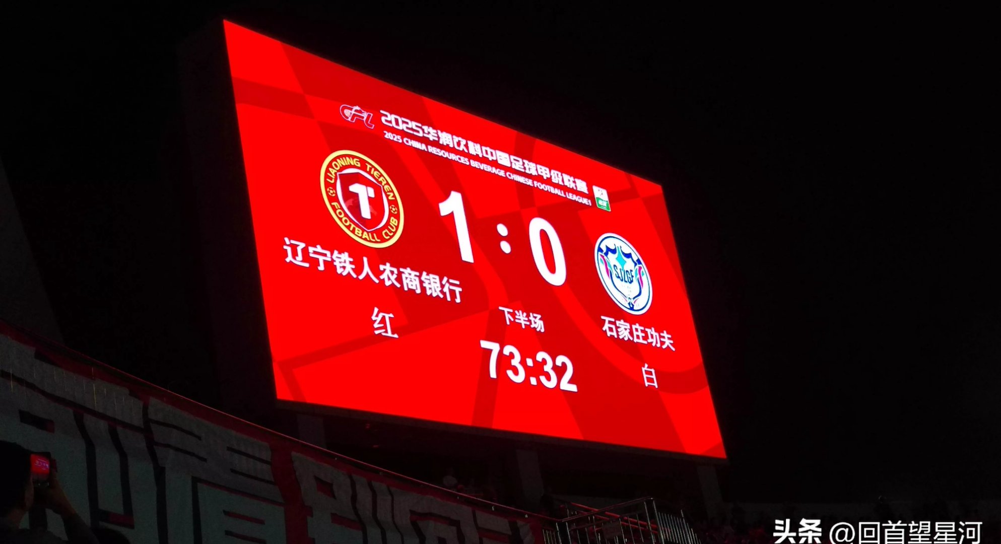 CBA比赛再掀高潮,球迷热情高涨 CBA比赛再掀高潮,球迷热情高涨