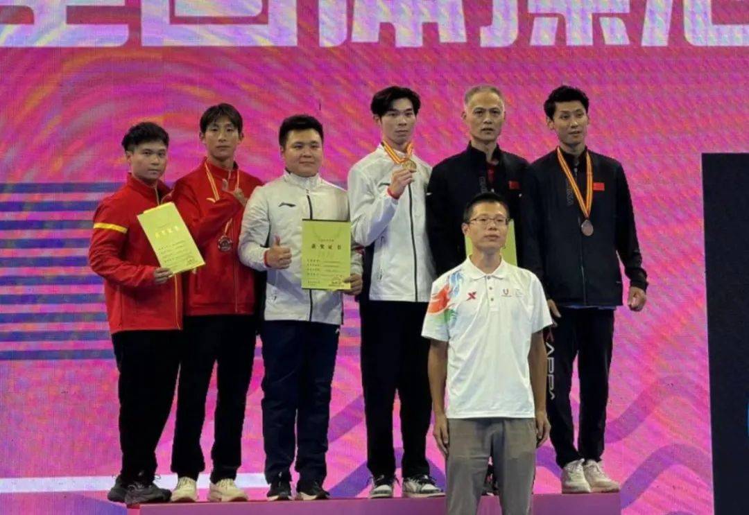 体操比赛惊险激烈，中国选手斩获佳绩的简单介绍