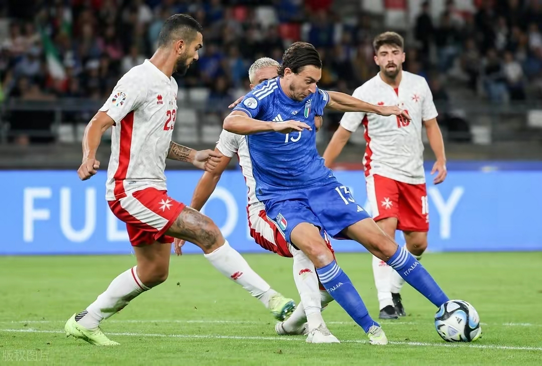 包含欧洲杯赛后四分之一决赛，豪强热血对决的词条