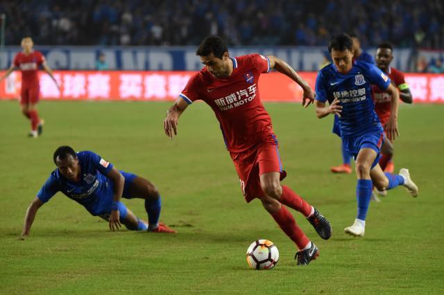 重庆斯威客场逼平建业，保级形势依然不容乐观