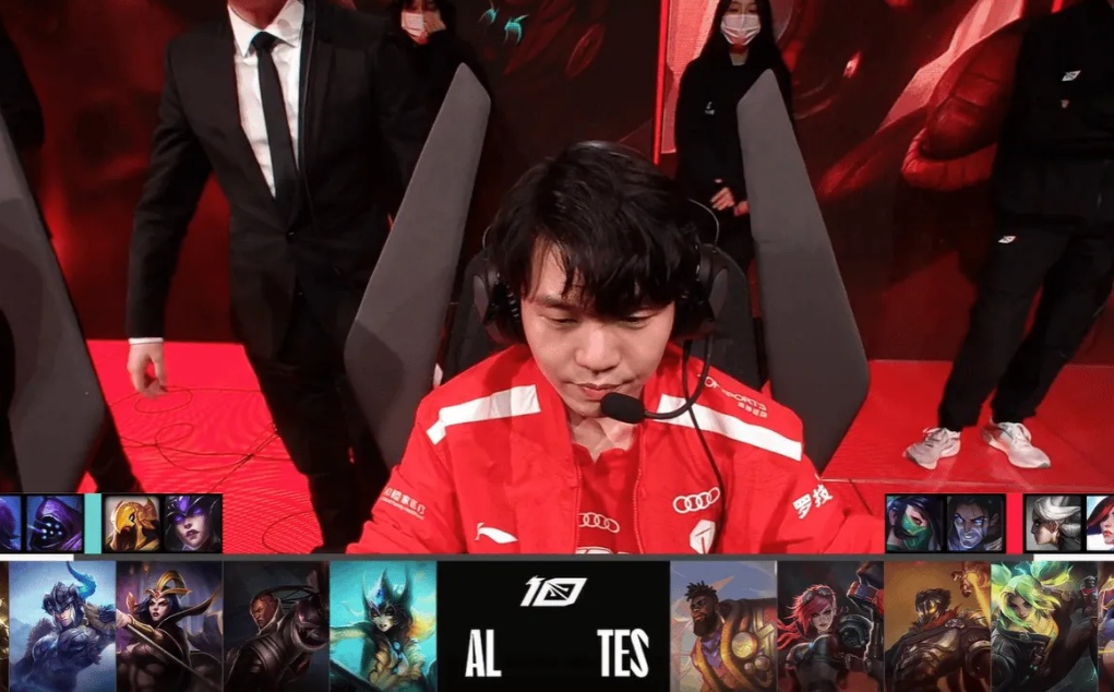 包含FNC鏖战IG，JackeyLove拿下关键大龙激烈交锋全球总决赛，技惊四座的词条