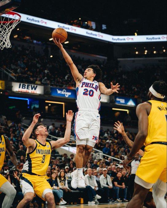 关于黑八不败！步行者客场险胜76人的信息