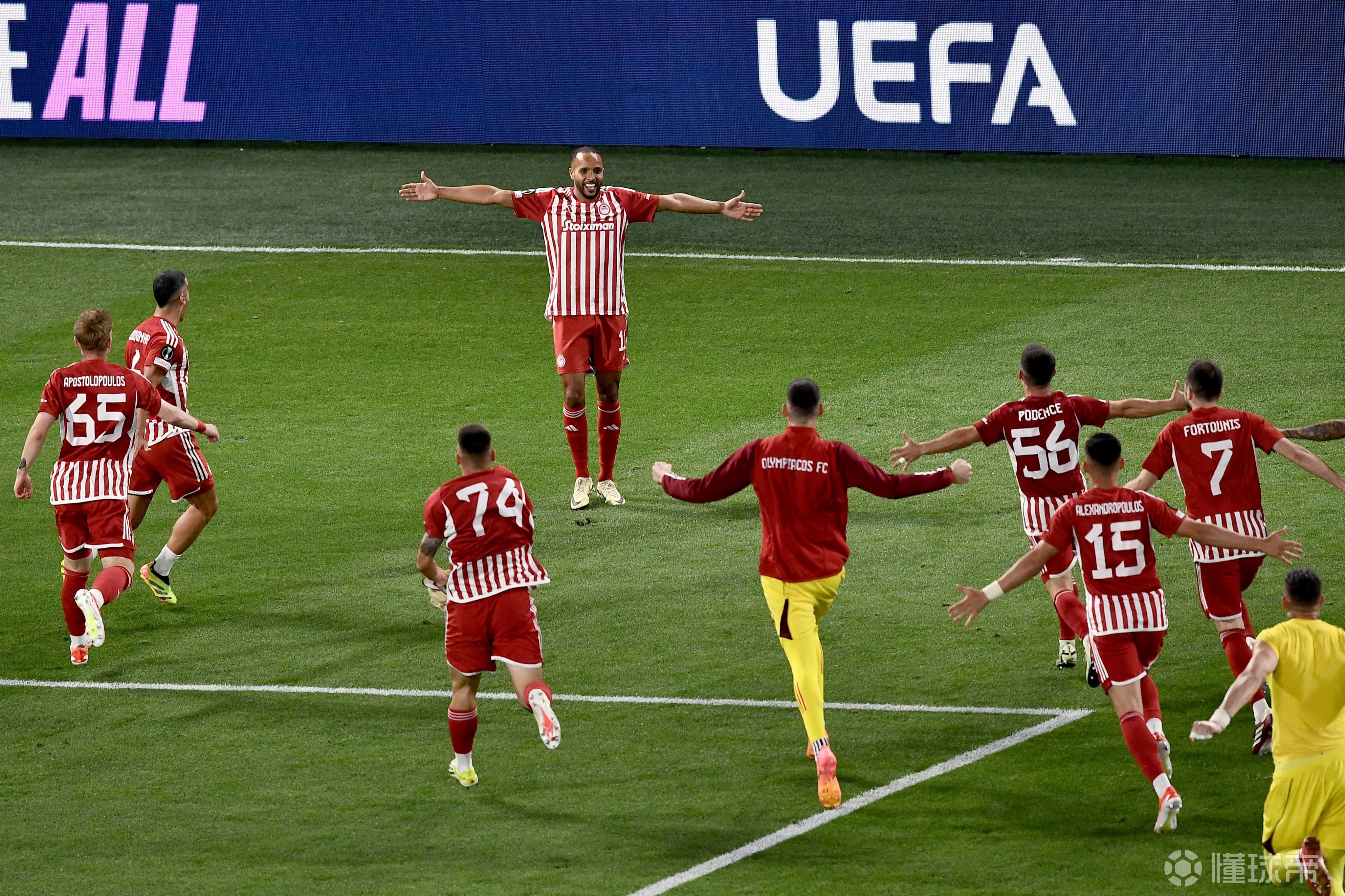 阿贾克斯神勇晋级，打破种子赛名头力夺胜利的简单介绍