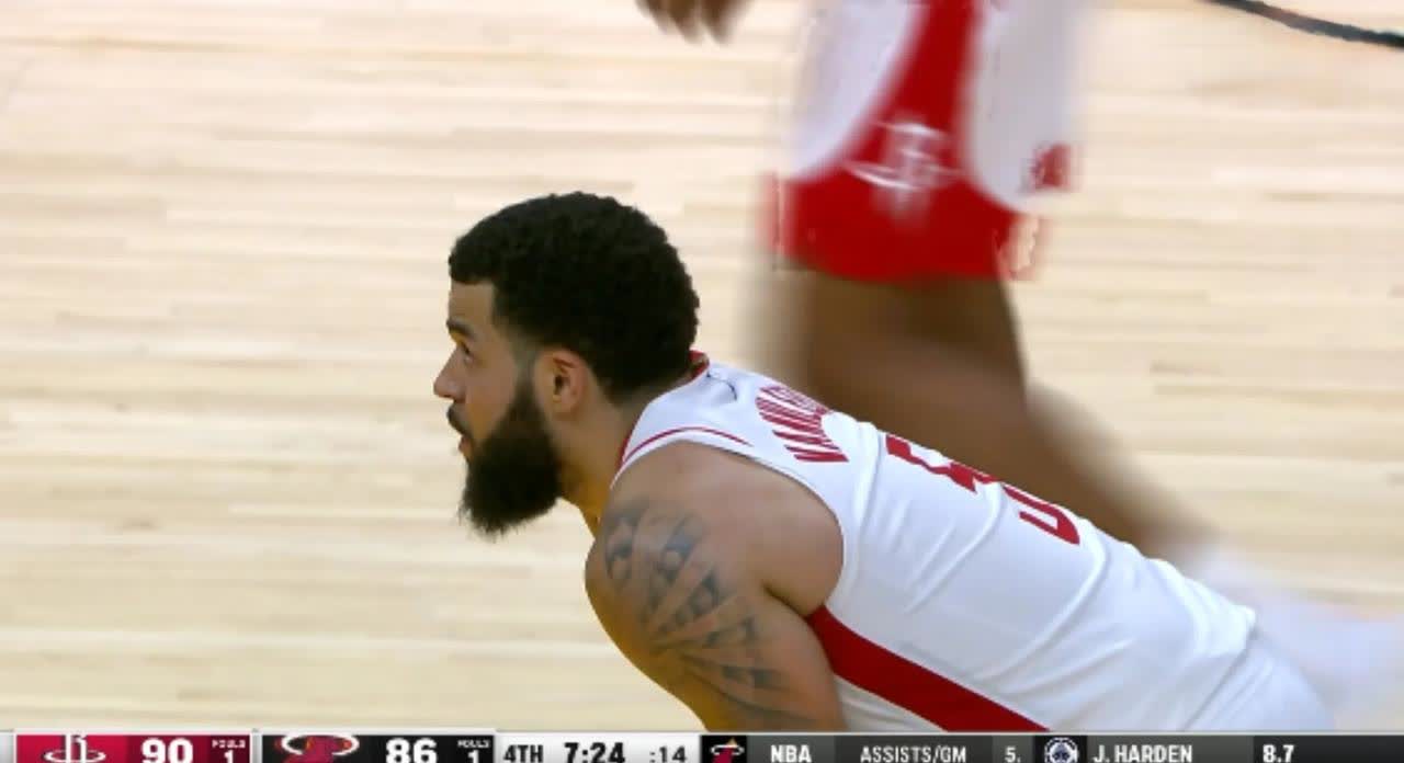 火箭力克热火，赛季继续