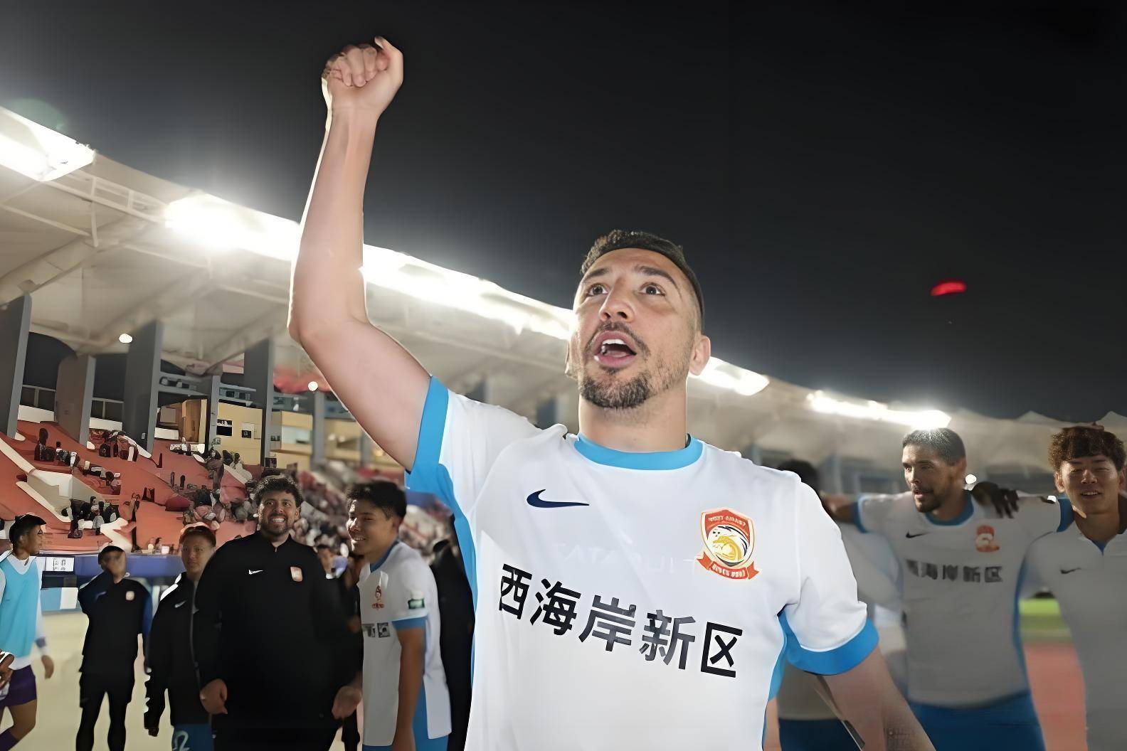 中超比赛球员公开接受粉丝提问答疑