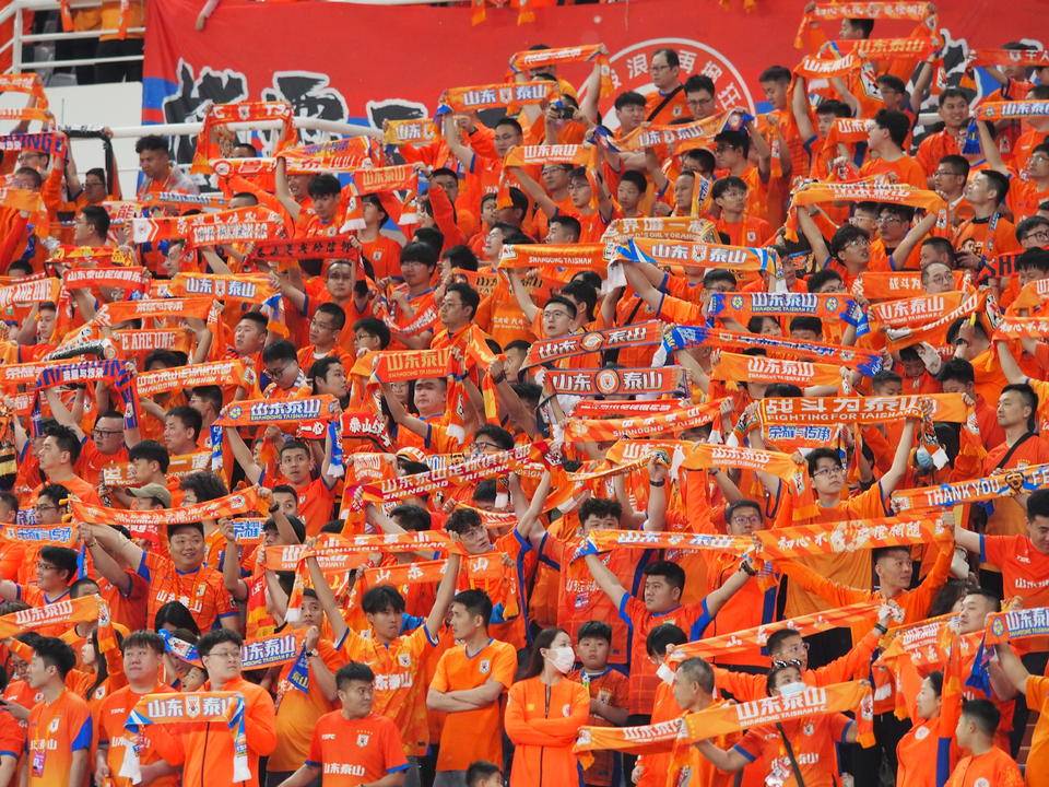 中超比赛球员公开接受粉丝提问答疑