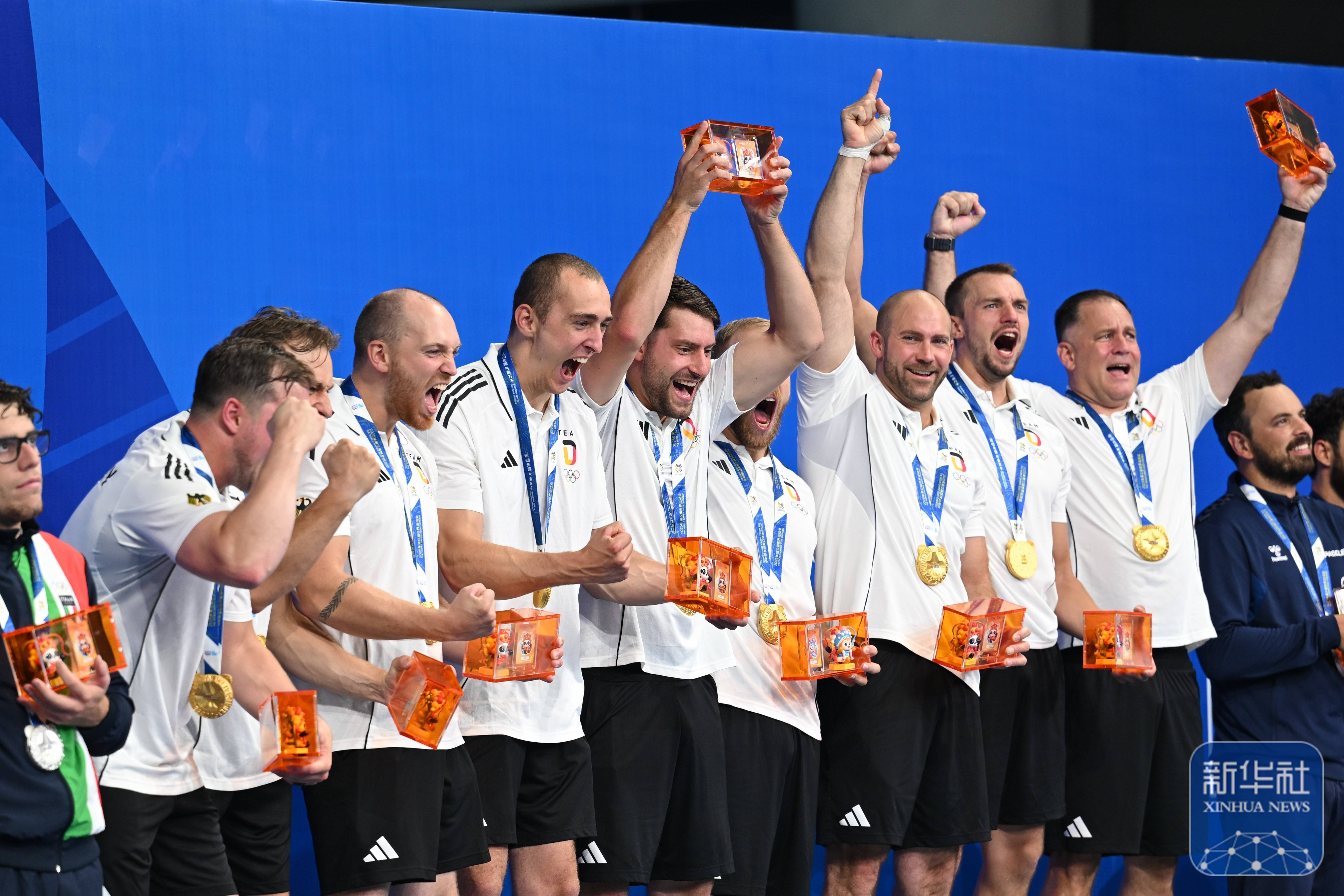 全球赛事备受瞩目：球员们展现出色技艺的简单介绍