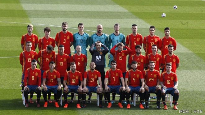 墨西哥鏖战那不勒斯，卡瓦哈尔扛起全队